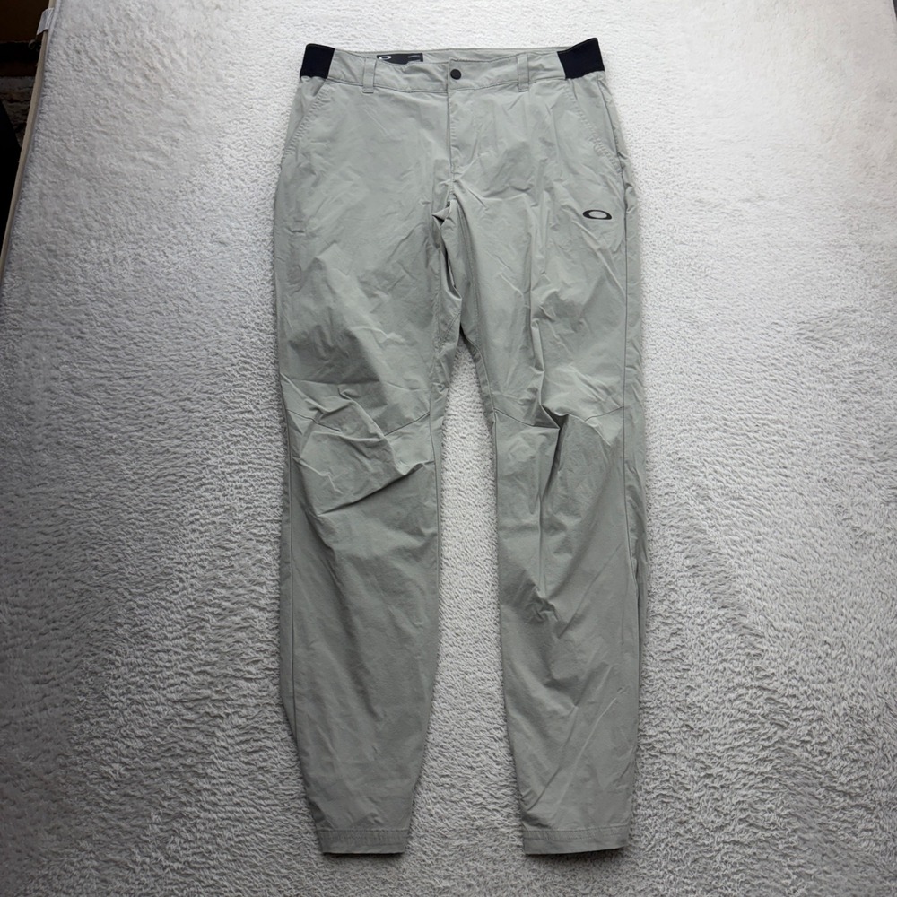 Oakley Performance Fit Men Gray Technical Tapered Trousers Size 31 CA35460